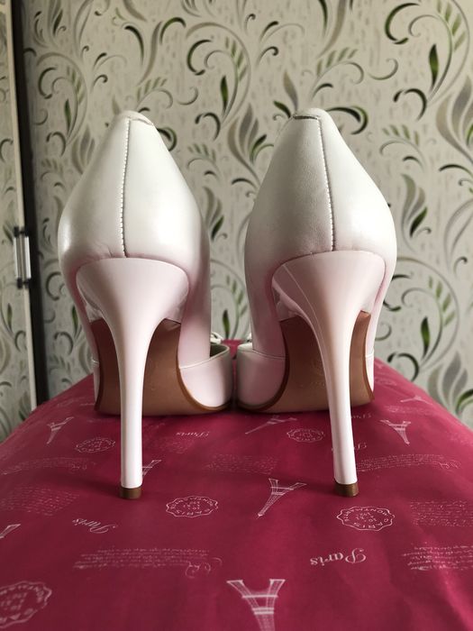 Белые свадебные туфли 38 размер (кожа)