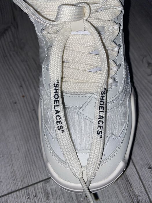 Adidasi Off-White Odsy