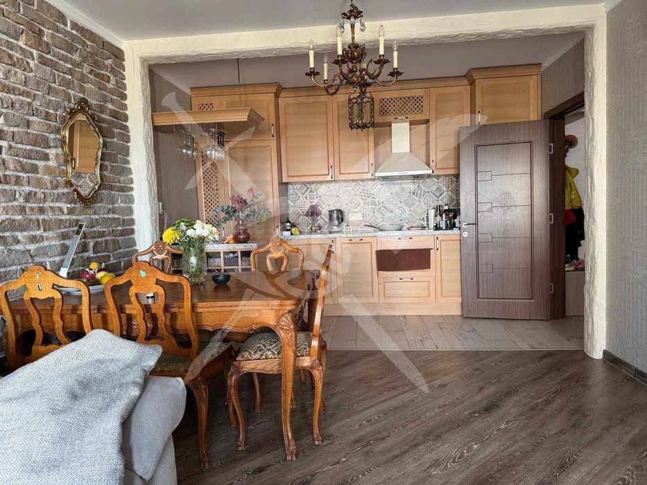 Тристаен апартамент в квартал Зорница, Бургас 96356