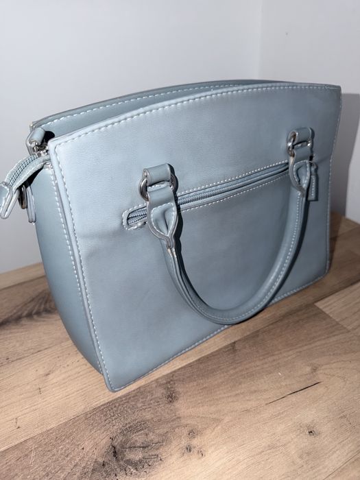 Продаю сумку б/у срочно