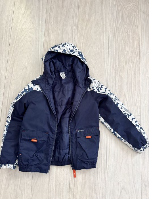 Geaca Decathlon cu 2 fete sau geaca de fas, 6 ani