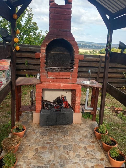 Schimb apartament + teren cu vilă/casă