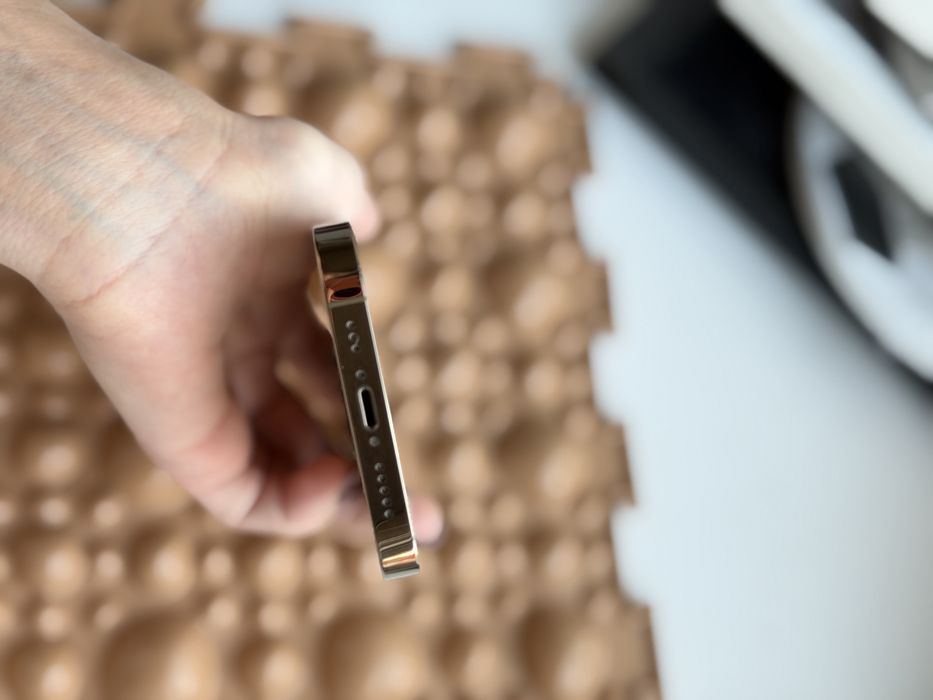 Продам Iphone 14 Pro 256Gb