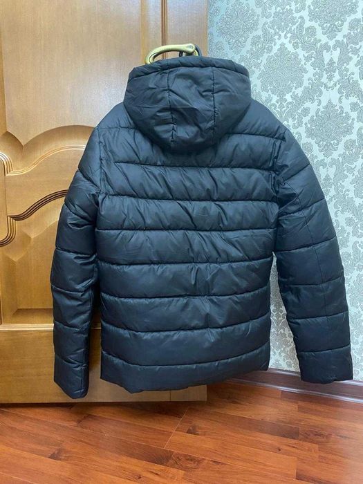 Черная куртка The North Face