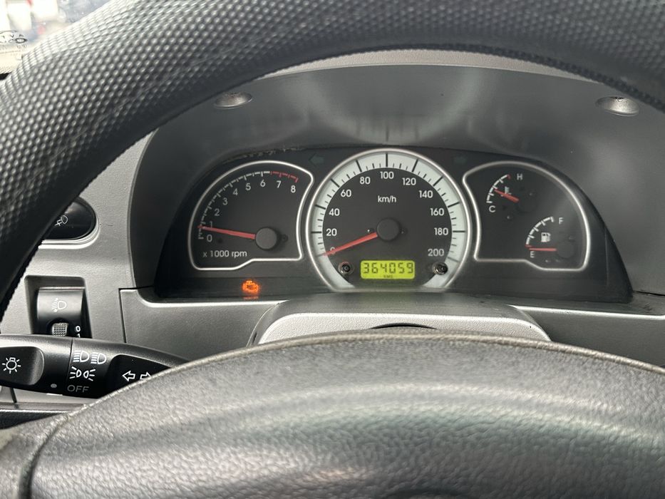 Nexia 2 1.6l sotiladi