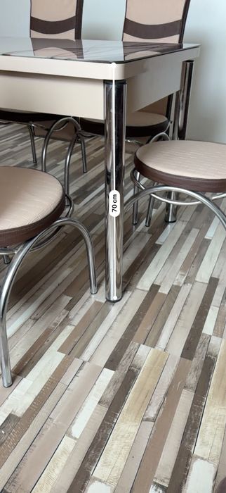 Masă de bucătărie extensibilă + 6 scaune – design modern