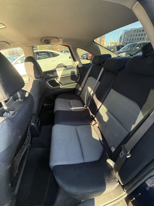 Продавам Субаро Легаси