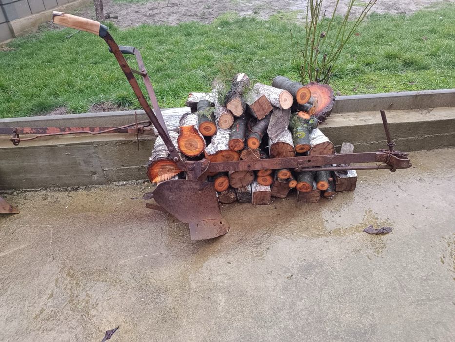 Плуг за кон