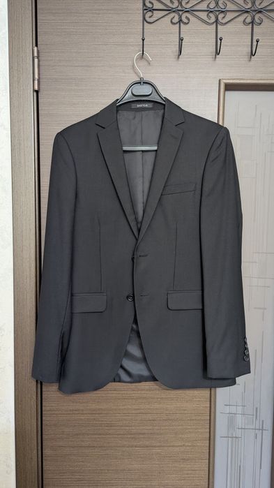 Продается костюм