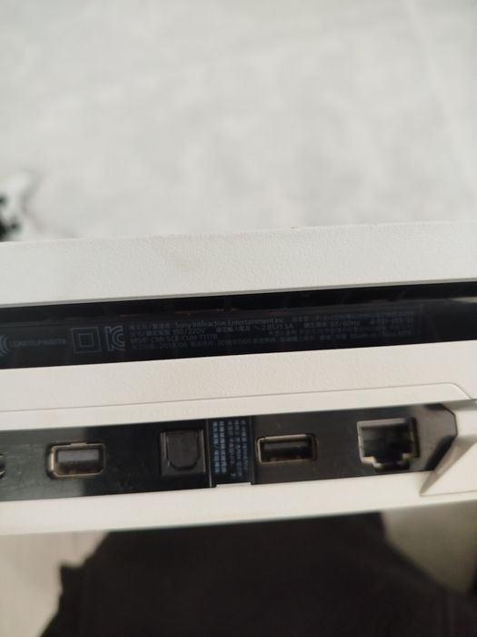 Плейстейшн 4 про