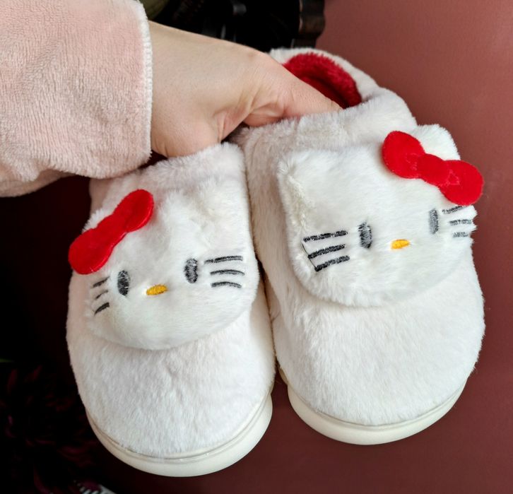 Papuci de casă Hello kitty papuci Hello kitty pufoși