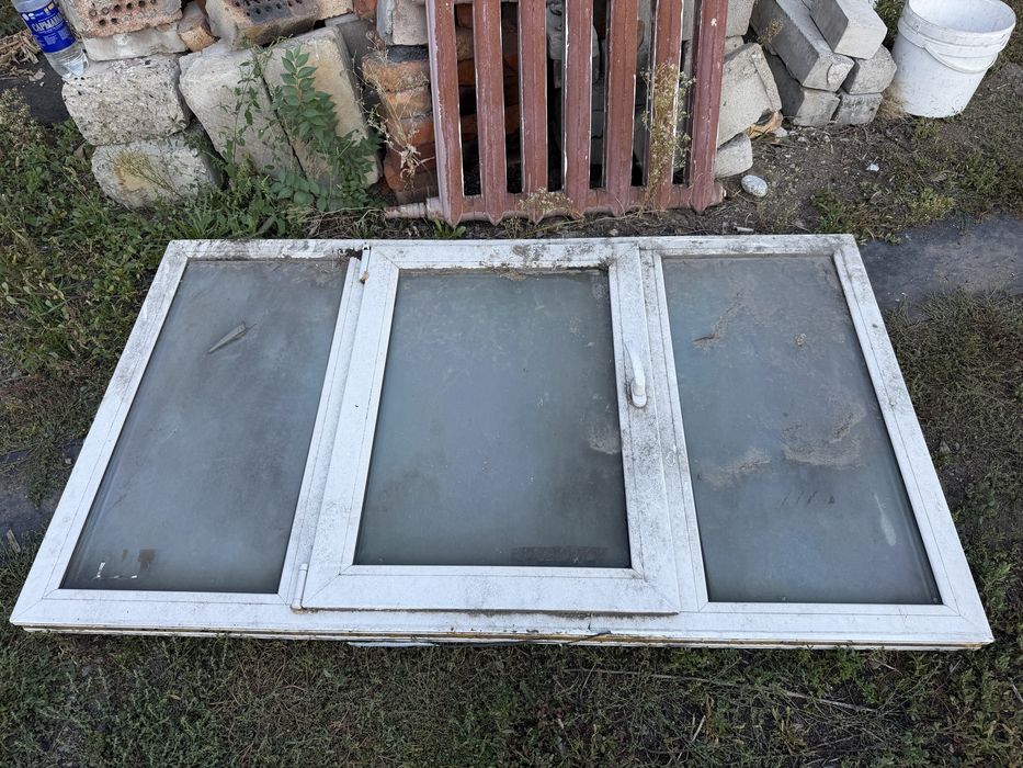 Продам окно пластиковое б/к