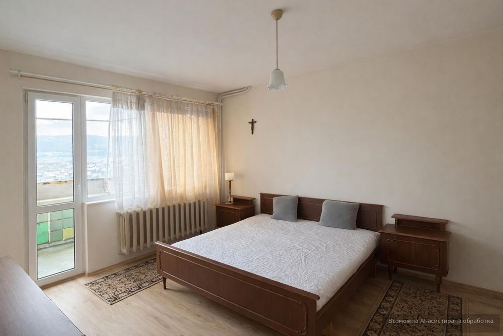 Двустаен апартамент под наем в Център