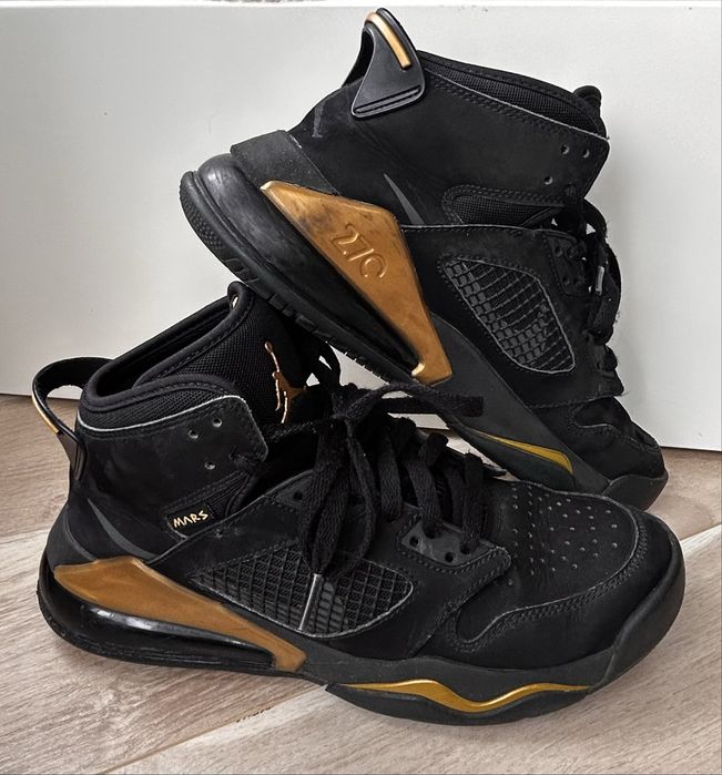 Pantofi sport  Nike Air Jordan Mars 270, mărimea 41