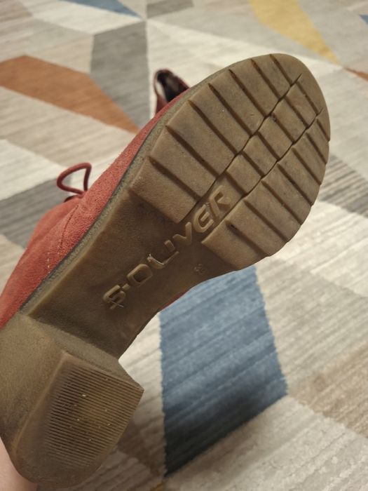 Продам женские ботинки 39 р.