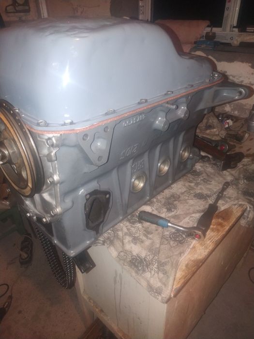 Ваз 2103 сотилади