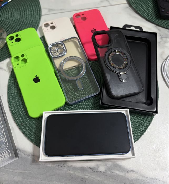 Продам Айфон 13, в отличном состоянии