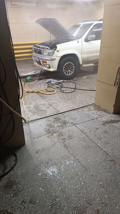 Продам машину Ниссан тиранно