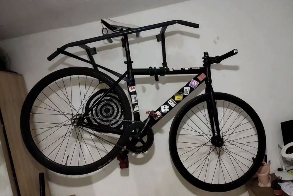 Продаётся фиксс..