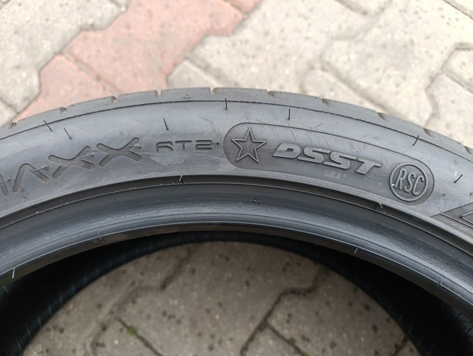 Anvelope de vara 225 45 19 Dunlop Runflat RT2 dot 2020