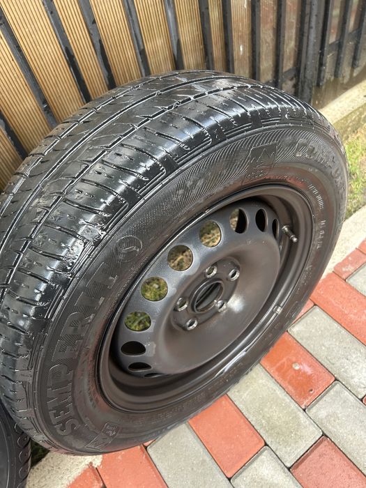 Vand trei jante cu anvelope 195/65/15