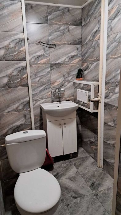 Продава се Тристаен апартамент в Стара Загора, Три чучура - юг - 68 кв.м за 1030 €/кв.м - Снимка #2