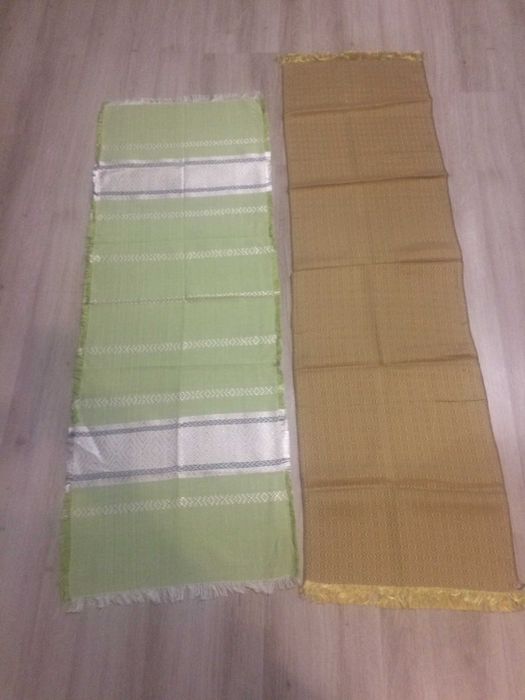 Карета бродирани 18 броя - различни размери и покривка за легло жакардова 1 брой