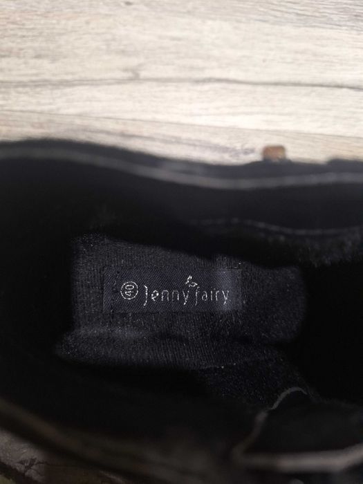 Продавам обувки  40 номер