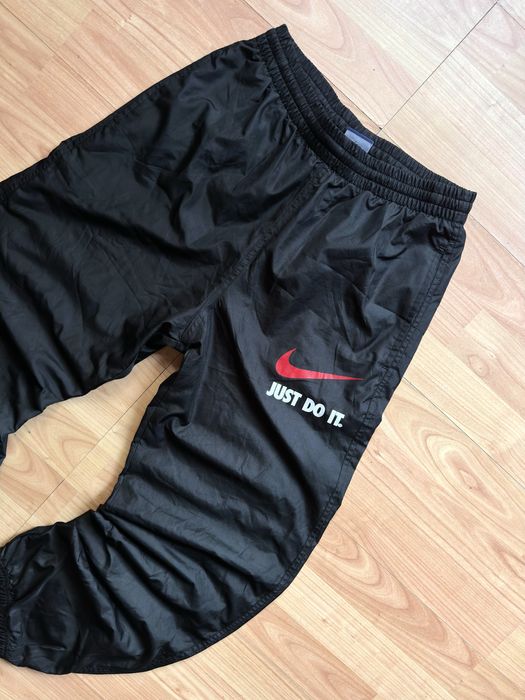 Pantaloni pants parachute joggers vintage cuffed Nike black nylon