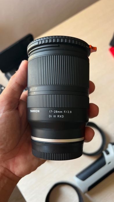 Камера Sony a7iv с Обективи и Гимбал
