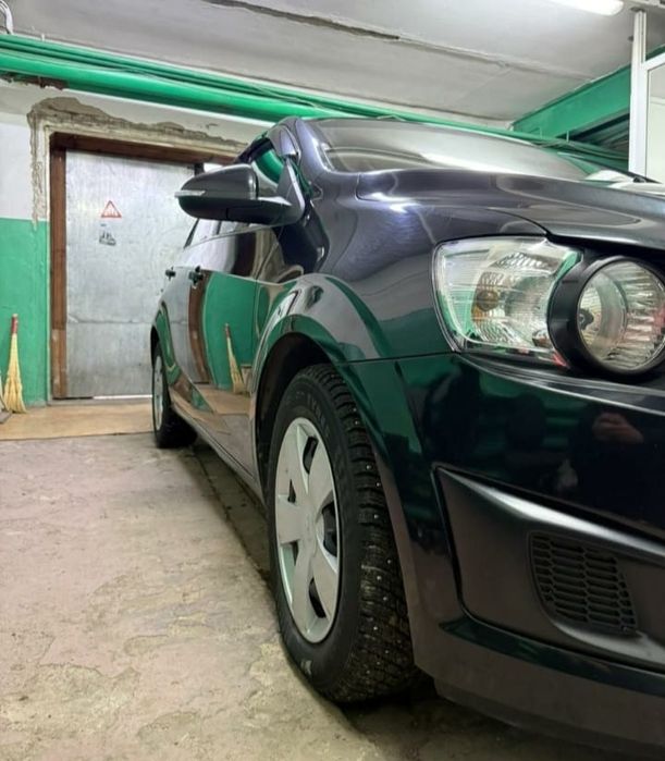 Машина  шевроле в отличном состоянии