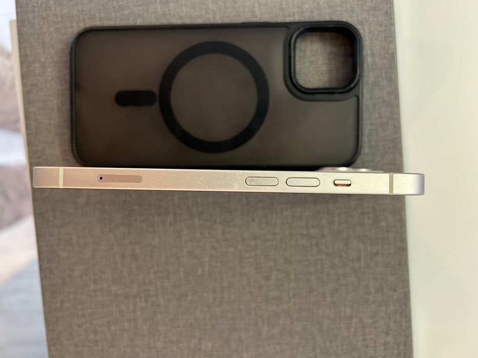 Vand iPhone 14 Alb 512gb