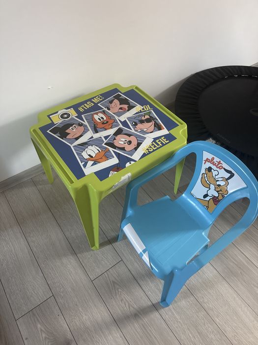 Masuta + scaunel de plastic copii