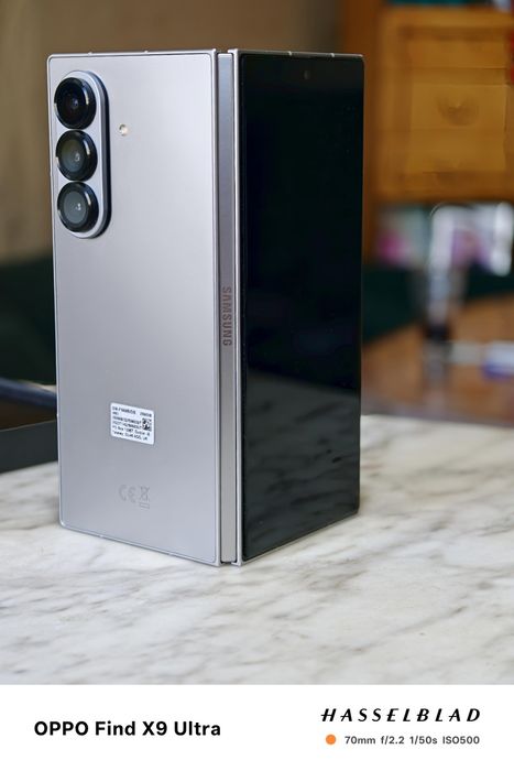 Samsung Galaxy Fold 7 Silver Shadow 256GB Гаранция Технополис!
