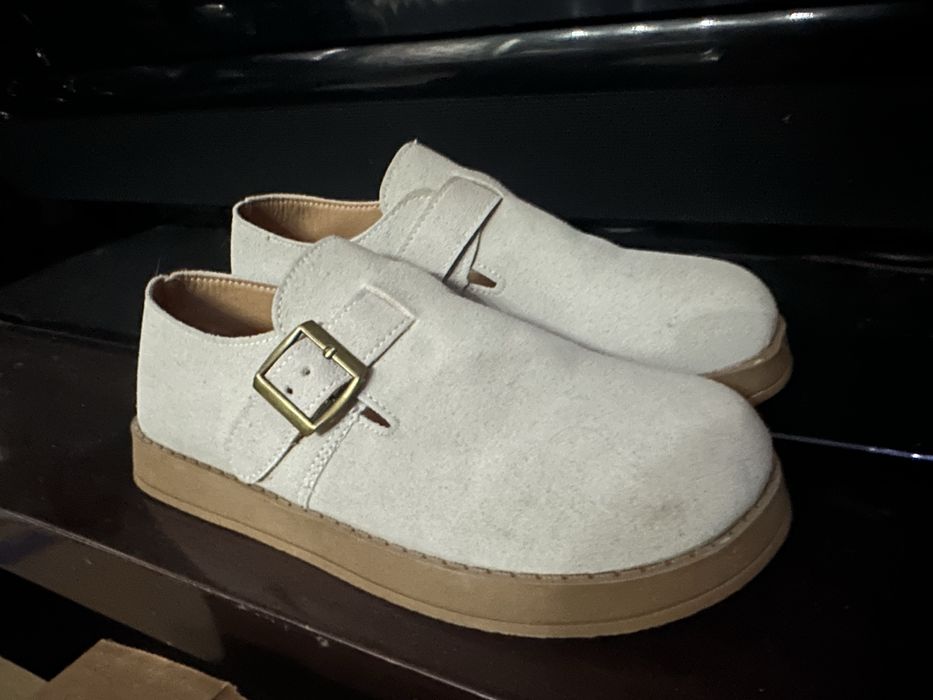 Ботинки новые,замшевые