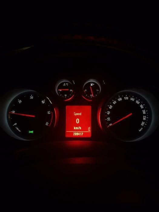 Опел Инсигния 2011г.