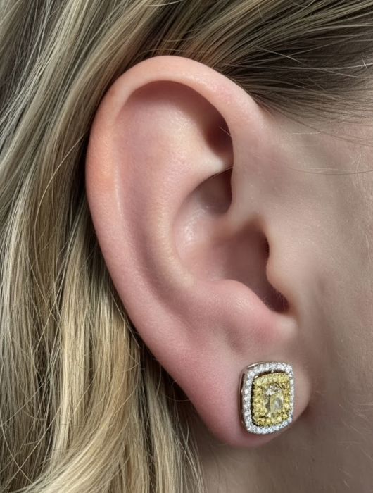 Роскошные серьги с бриллиантами