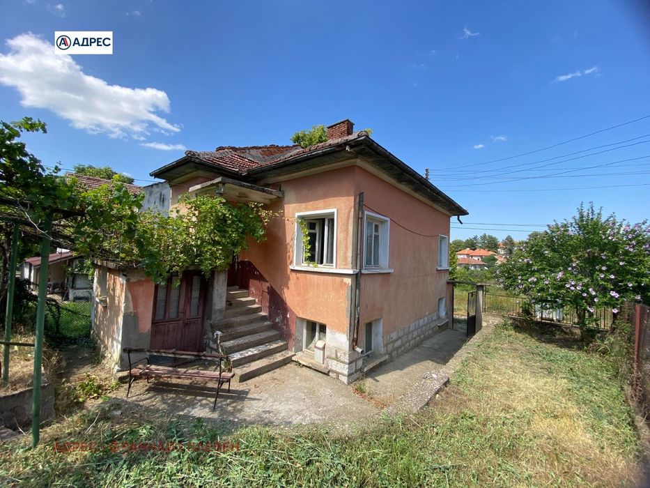 Къща в Враца, област-с.Баница площ 106 цена 25000