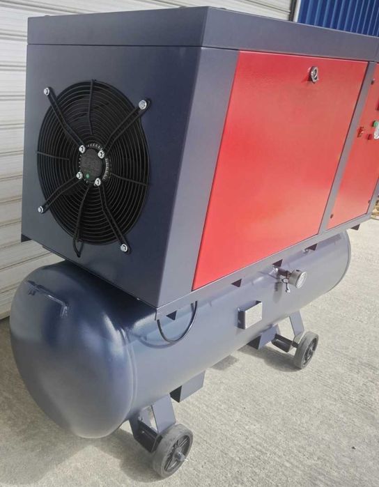 Винтов компресор с променлива честота и изсушител