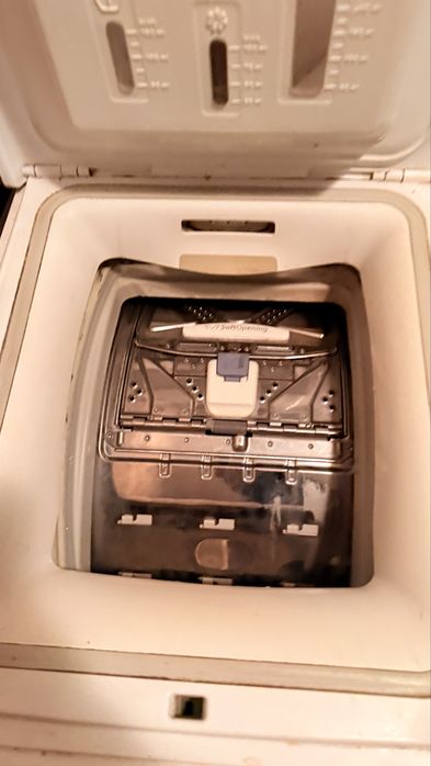 Whirlpool AWECO 9560 -ряботи за части или ремонт.