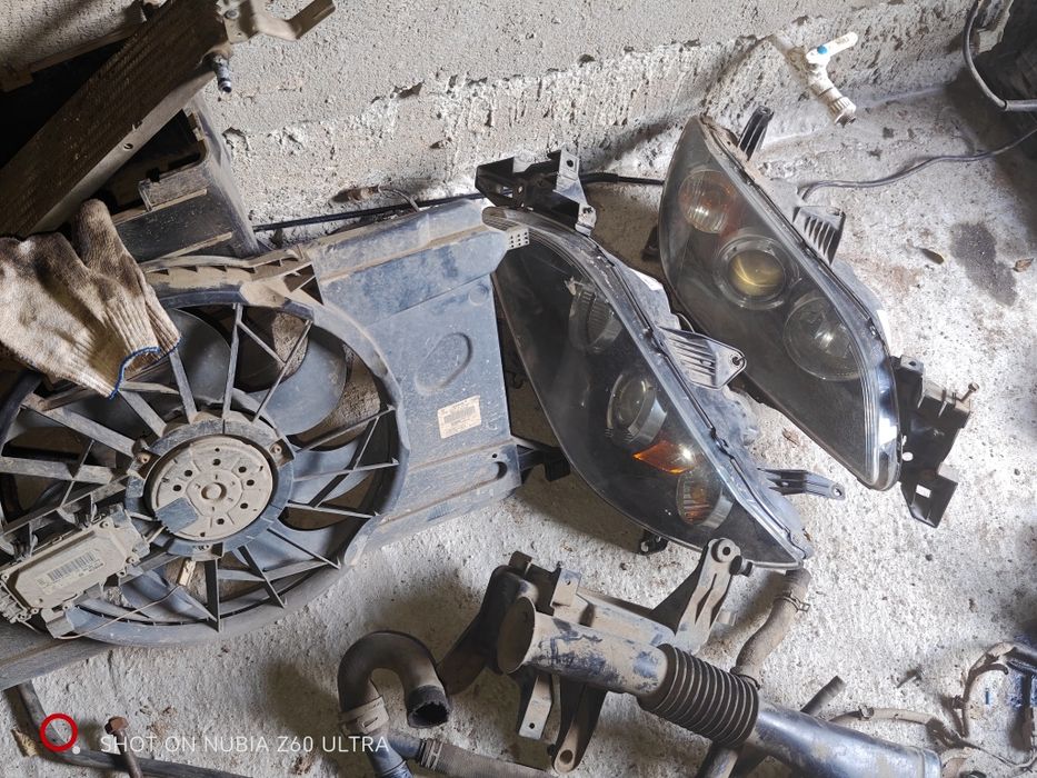 Разбираю мазда 3