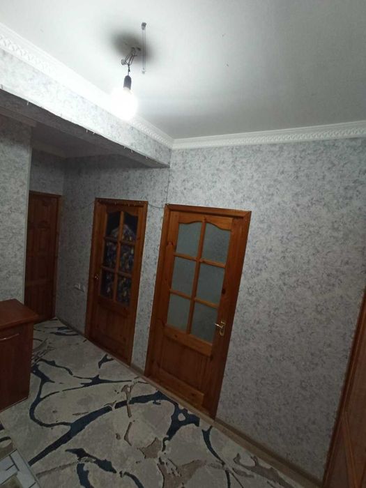 Продается квартира 2/4/4 в Мирабадском район, парк Фуркат