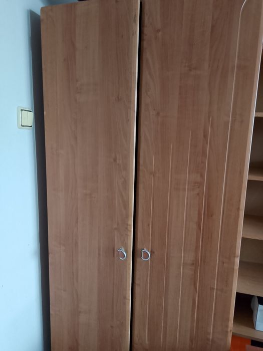 продам шкафы (самовывоз)