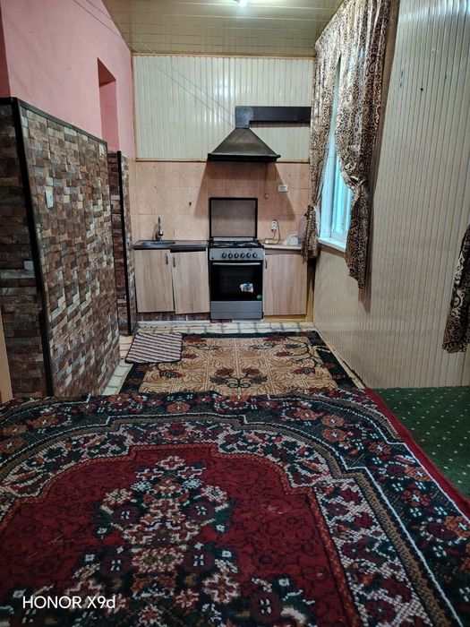Qarshi markazida dom sotiladi