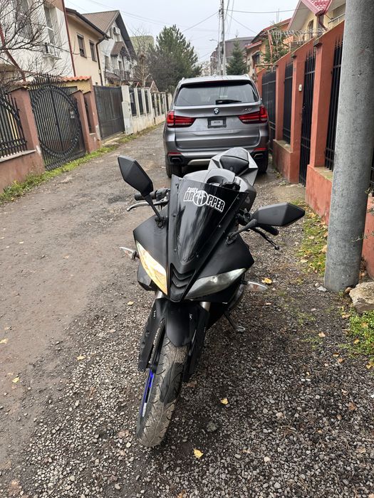 Moto Yamaha yzf r125