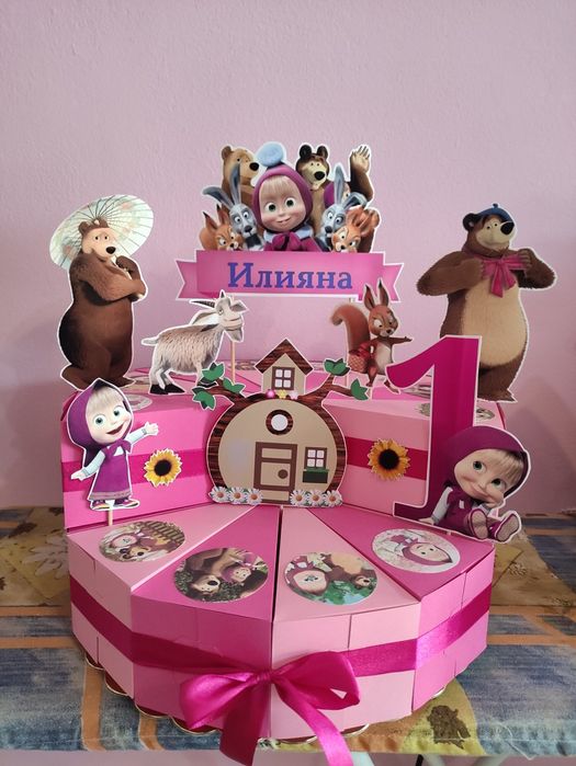 Картонена торта "Маша и мечока,"