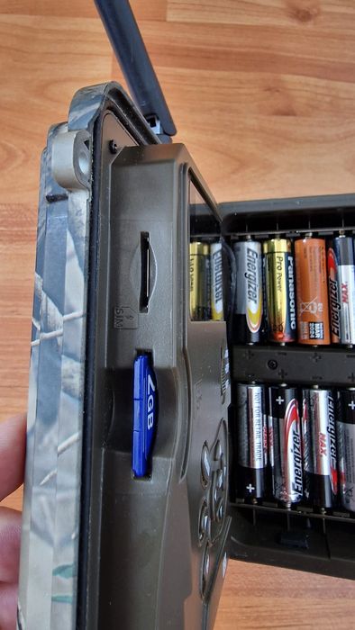 Camera vanatoare Spromise Tetrao S328 animale padure SIM card internet