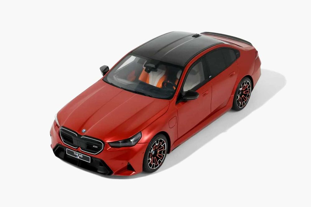 Macheta BMW M5 1:18 GT Spirit GT966