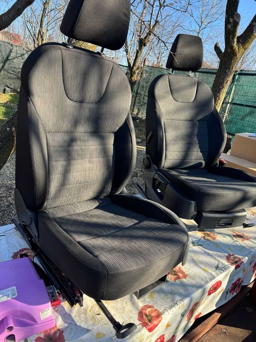 Piese Skoda Octavia 3 2014 Canapele lampa LED spate proiector fata usa