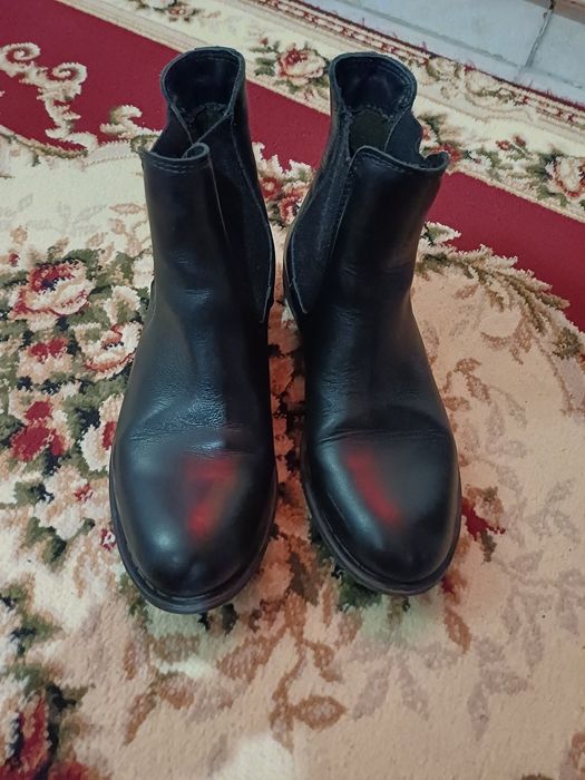 Ghete nr 37 piele sintetica